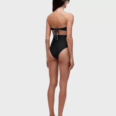 Fato de banho feminino preto com amarração nas costas e parte de baixo cintura alta