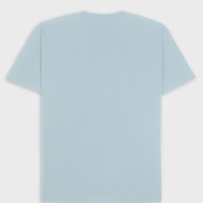 T-shirt azul clara vista de costas