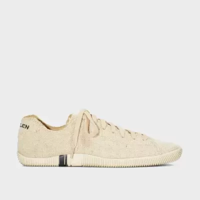 Ténis de lona bege com sola bege e detalhe negro