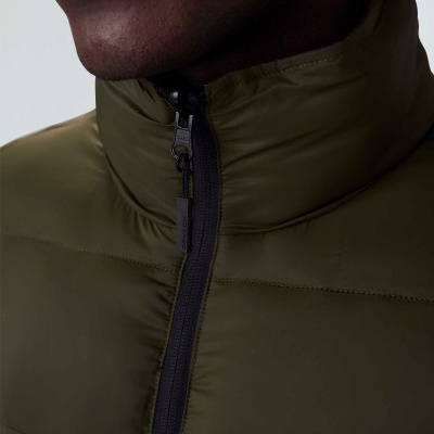 Casaco acolchoado verde-oliva com fecho de correr preto