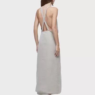 Vestido comprido cinzento claro com alças cruzadas nas costas