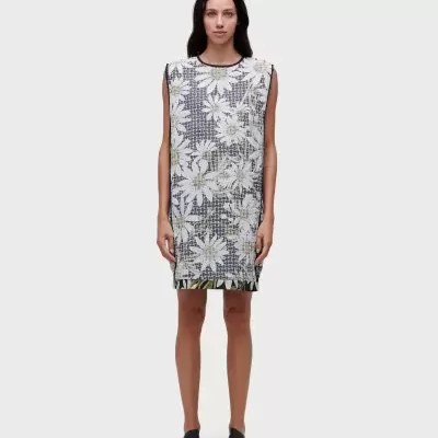 Vestido feminino floral sem mangas com sapatilhas pretas