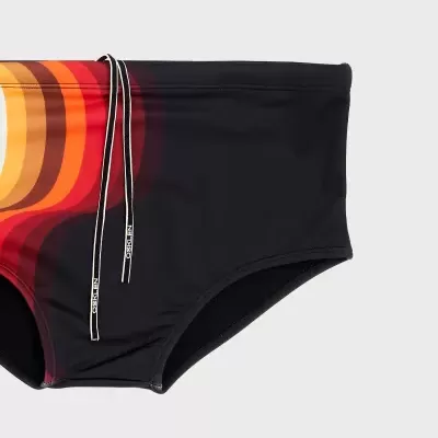 Sunga de banho preta com padrão colorido e cordão de ajuste