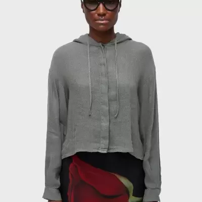 Camisola cinza de malha com capuz e cordões