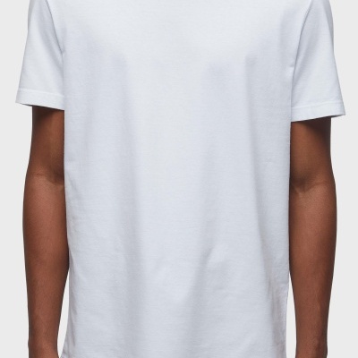 T-shirt branca básica de algodão com gola redonda e mangas curtas