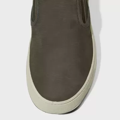 Sapato slip-on castanho com sola branca e interior preto
