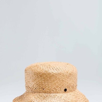 Chapéu de palha tipo pescador natural com aba larga
