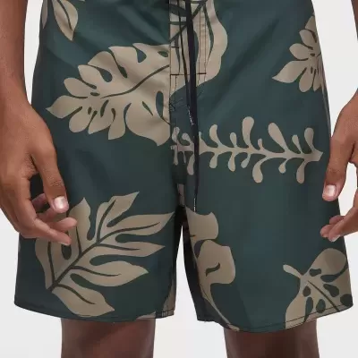 Calções de banho verdes com folhas bege, cordão preto e padrão de folhas grandes