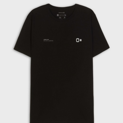 T-shirt preta de algodão com texto branco e símbolo no peito