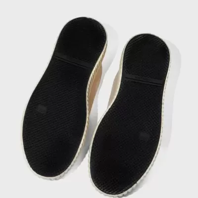 sola preta antiderrapante de par de calçado exterior bege