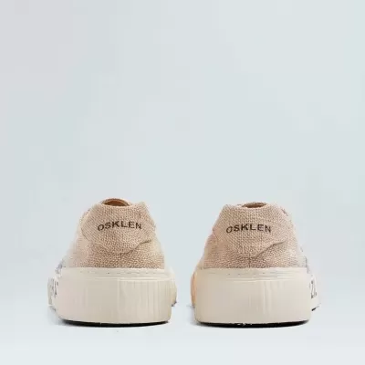 Sapatilhas OSKLEN bege vista traseira com sola branca