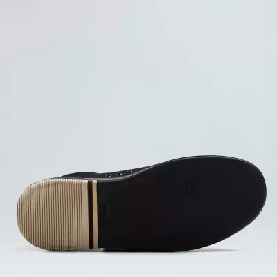 Sola preta de sapato masculino com salto listrado cinzento claro e risca dourada