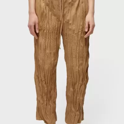 Calças castanhas franzidas com cordão de ajuste e cintura elástica