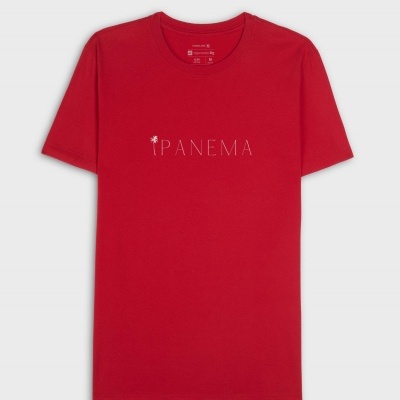 T-shirt vermelha com estampa PANEMA e palmeira branca ao centro