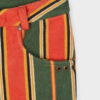 Calças lisas coloridas com riscas verticais e bolso frontal