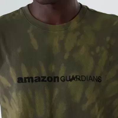 Camiseta verde tie-dye com texto preto amazon GUARDIANS