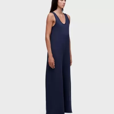 Macacão azul escuro sem mangas com decote em V e pernas largas