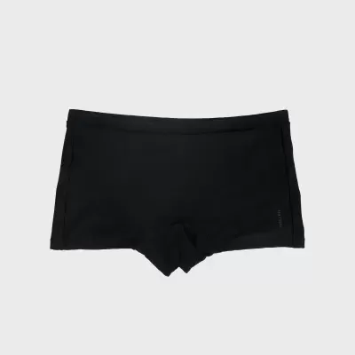 Cuecas boxer pretas com texto OSKLEN na parte inferior direita