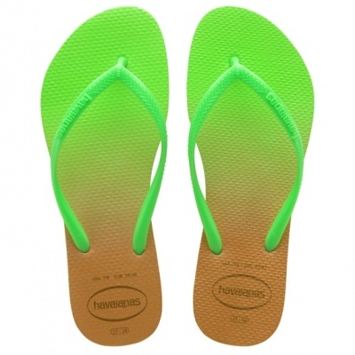 Chinelos de dedo Havaianas verdes com sola castanha e verde