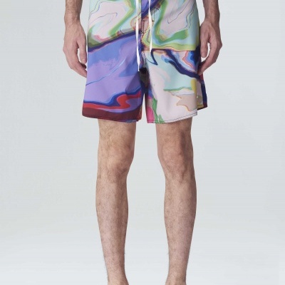 Calções de banho masculinos coloridos com cordão branco na cintura