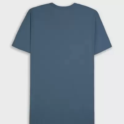 T-shirt azul de manga curta vista de costas