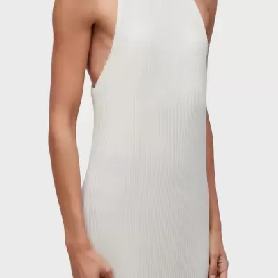 Vestido branco canelado halter sem mangas