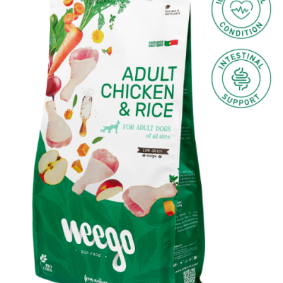 Saco verde de ração para cães Weego Adult Chicken & Rice com imagens de ingredientes naturais