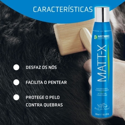 Frasco azul de condicionador MATI-X com escova de madeira e pelo preto ao fundo.