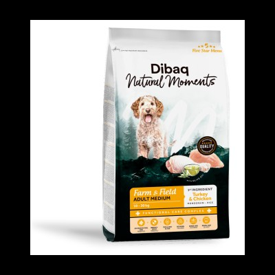 Saco de ração para cães Dibaq Natural Moments com imagem de cão e texto Farm & Field Adult Medium.