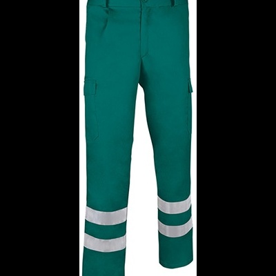 Calças de trabalho verdes com faixas refletoras brancas nas pernas