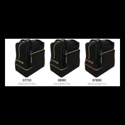 Três mochilas com base preta e detalhes fluorescentes coloridos e etiquetas numéricas distintas