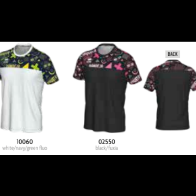 Duas t-shirts com padrões coloridos e texto IDENTITY