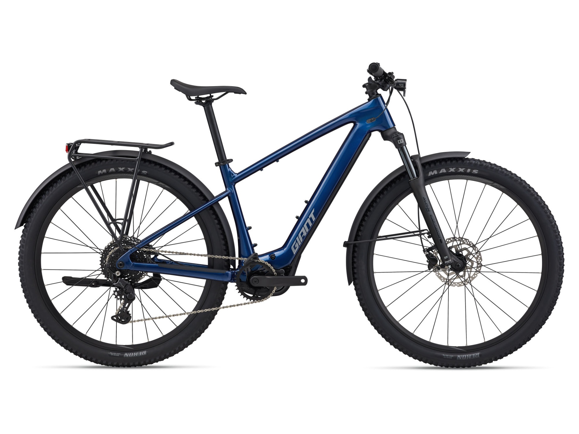 Bicicleta elétrica GIANT azul com pneus Maxxis pretos e porta-bagagens traseiro preto