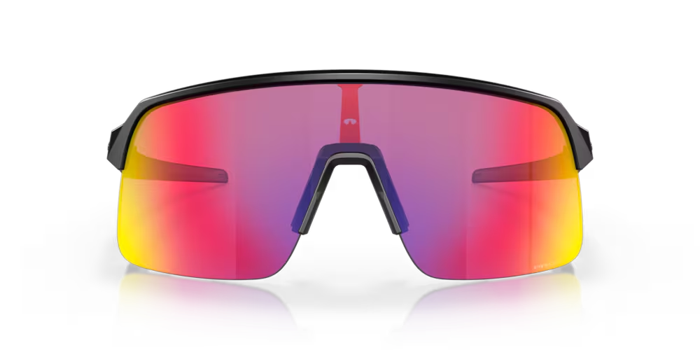 Óculos desportivos com lentes espelhadas vermelhas e armação preta