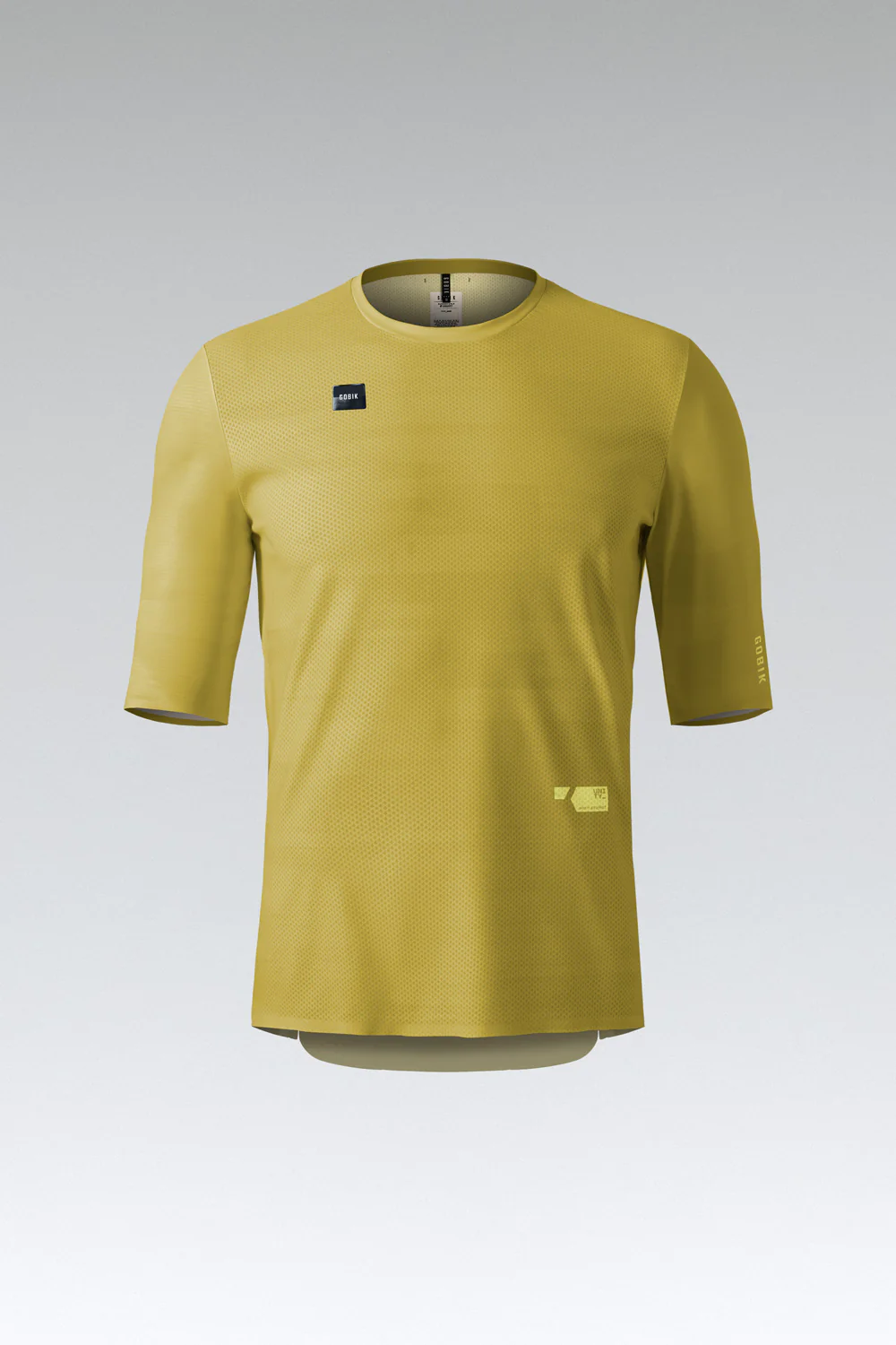 Camiseta desportiva amarela com textura de malha e logótipo preto