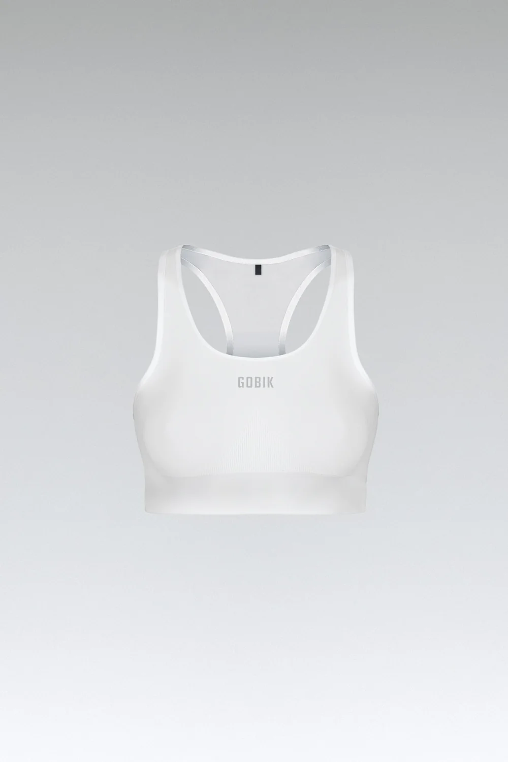 Top desportivo branco com logo GOBIK na frente