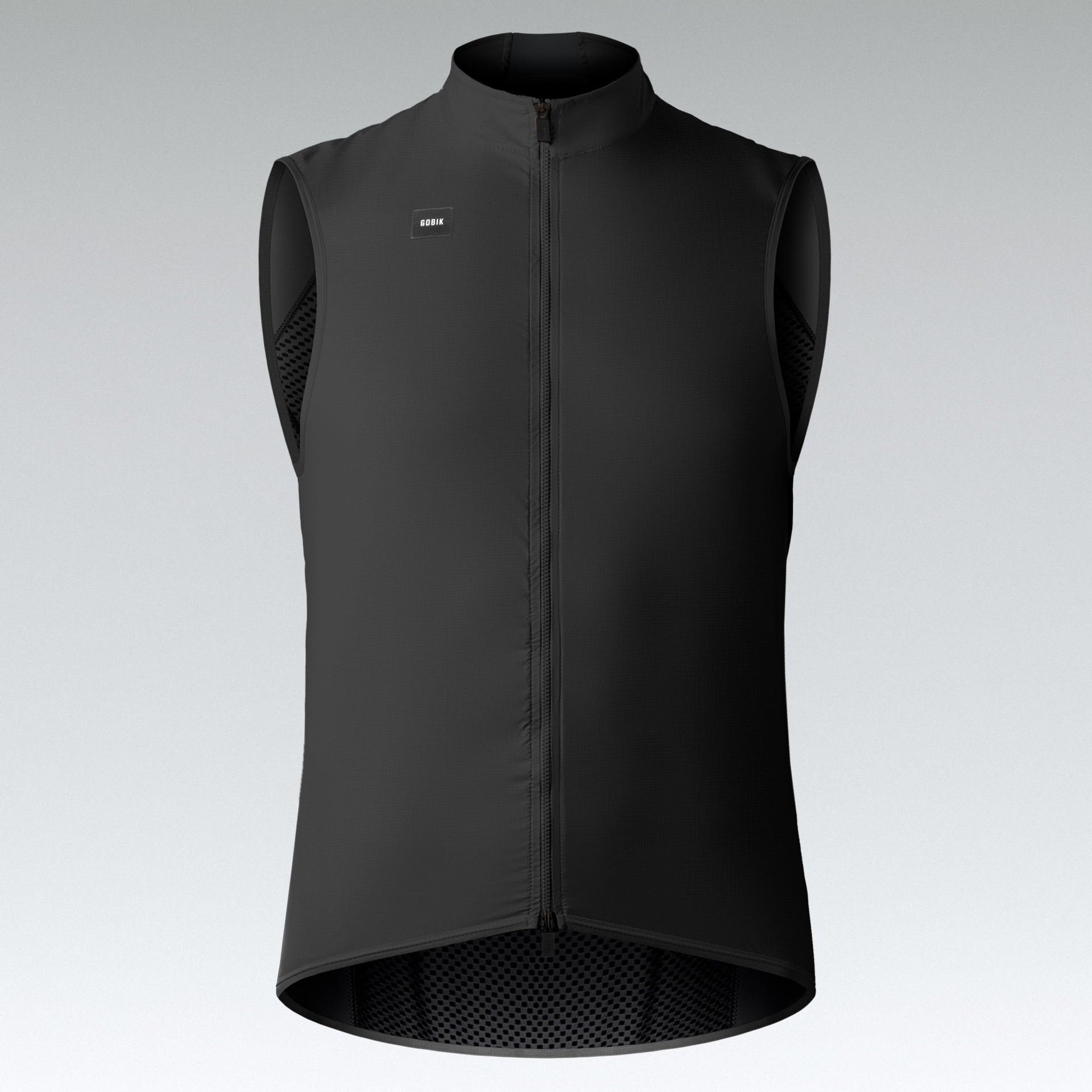 Colete preto sem mangas com fecho zip e etiqueta GOBIK na frente