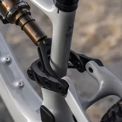 BICICLETA&#x20;EL&#x00C9;TRICA&#x20;AMFLOW&#x20;PX&#x20;CARBON&#x20;PRO&#x20;700Wh