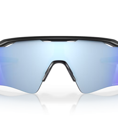 Óculos desportivos com lente azul-roxa e armação preta