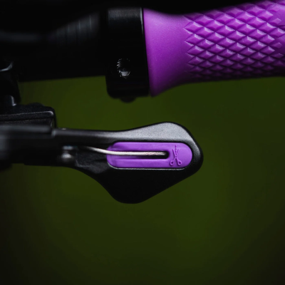 COMANDO&#x20;REMOTO&#x20;PARA&#x20;ESPIG&#x00C3;O&#x20;V3&#x20;ONEUP