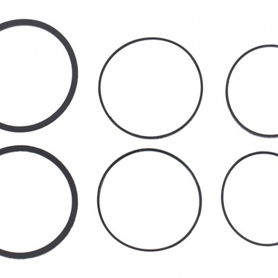 Seis anéis circulares de borracha em duas cores, organizados em duas linhas