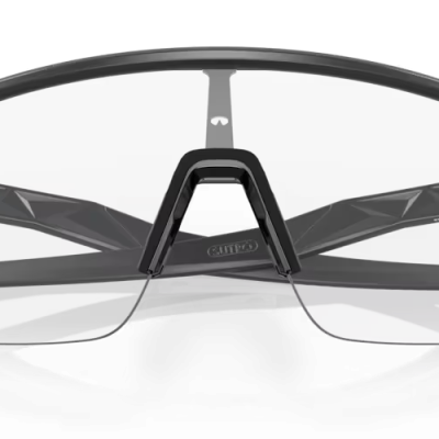 OCULOS&#x20;OAKLEY&#x20;SUTRO&#x20;LITE&#x20;-&#x20;CLEAR&#x20;TO&#x20;BLACK&#x20;IRIDIUM&#x20;PHOTOCHROMIC,&#x20;MATTE&#x20;CARBON&#x20;FRAME
