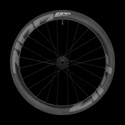 Roda de bicicleta preta ZIPP com aro de fibra de carbono e inscriÃ§Ãµes cinza e brancas