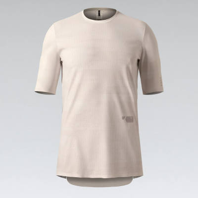 T-shirt bege claro de manga curta com gola redonda e textura suave