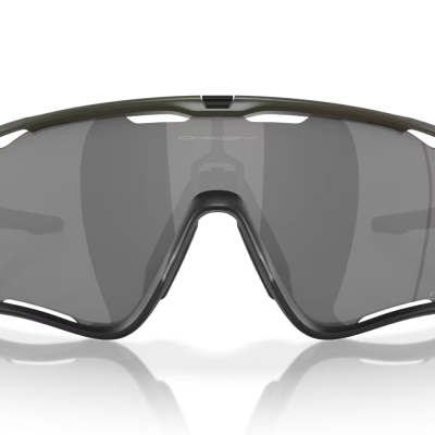 Óculos desportivos pretos com lentes cinzentas espelhadas