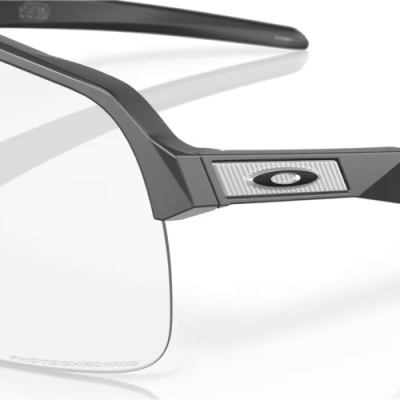 OCULOS&#x20;OAKLEY&#x20;SUTRO&#x20;LITE&#x20;-&#x20;CLEAR&#x20;TO&#x20;BLACK&#x20;IRIDIUM&#x20;PHOTOCHROMIC,&#x20;MATTE&#x20;CARBON&#x20;FRAME
