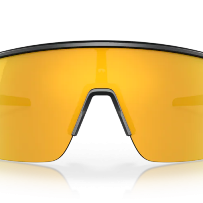 Óculos desportivos com lentes amarelas espelhadas e armação preta