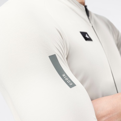 JERSEY&#x20;MANGA&#x20;COMPRIDA&#x20;GOBIK&#x20;PACER&#x20;SOLID&#x20;2.0&#x20;MEN&#x20;CREPE