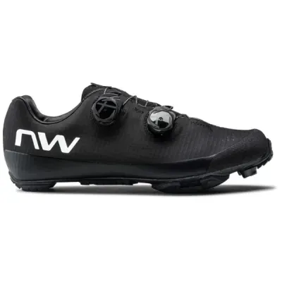 Ténis de ciclismo preto com fecho duplo e logo NW branco