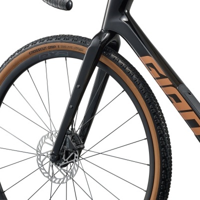 BICICLETA&#x20;GRAVEL&#x20;GIANT&#x20;REVOLT&#x20;ADVANCED&#x20;2&#x20;&#x28;2026&#x29;